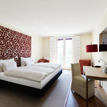 Weitzer - Centre Of Hotel 4*