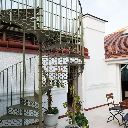 Weitzer - Centre Of 4* Graz