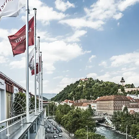 Weitzer - Centre Of Hotel 4*