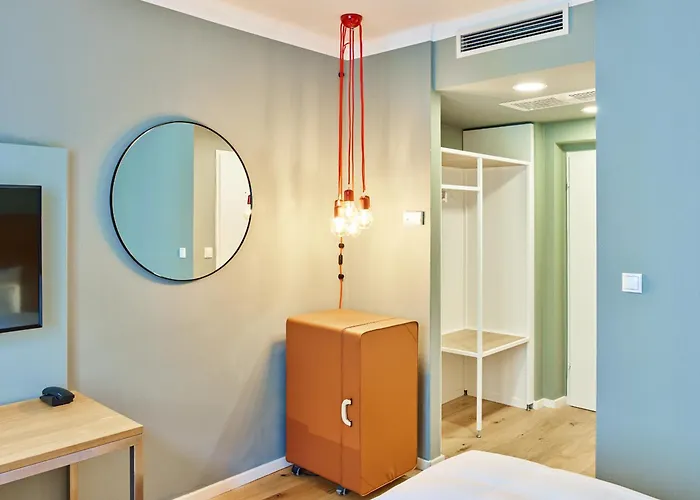 Weitzer - Centre Of Hotell 4*