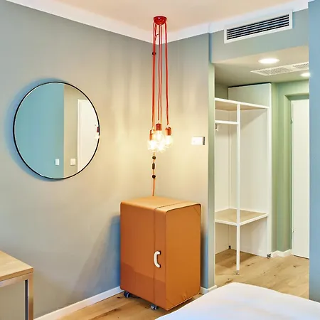 Weitzer - Centre Of Hotel 4*