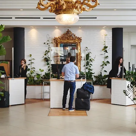 Weitzer - Centre Of מלון 4*