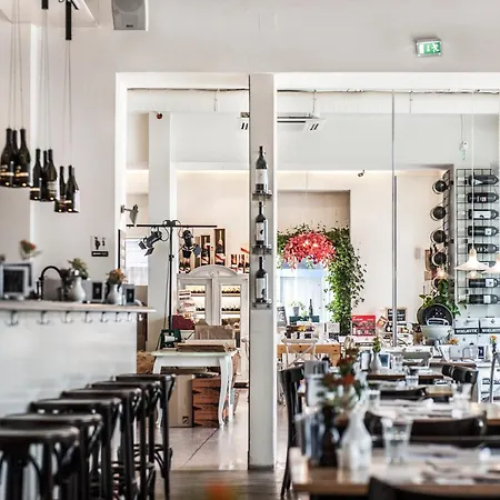 Weitzer - Centre Of Hotel