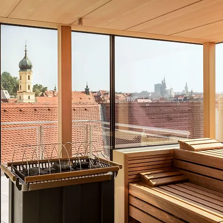 Weitzer - Centre Of מלון