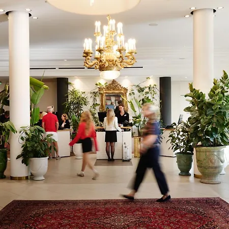 Hotel Weitzer - Centre Of 4*