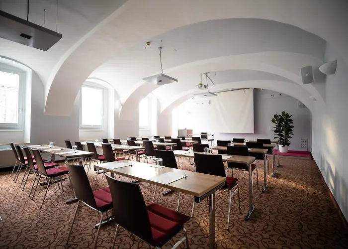 Weitzer - Centre Of Hotel 4*