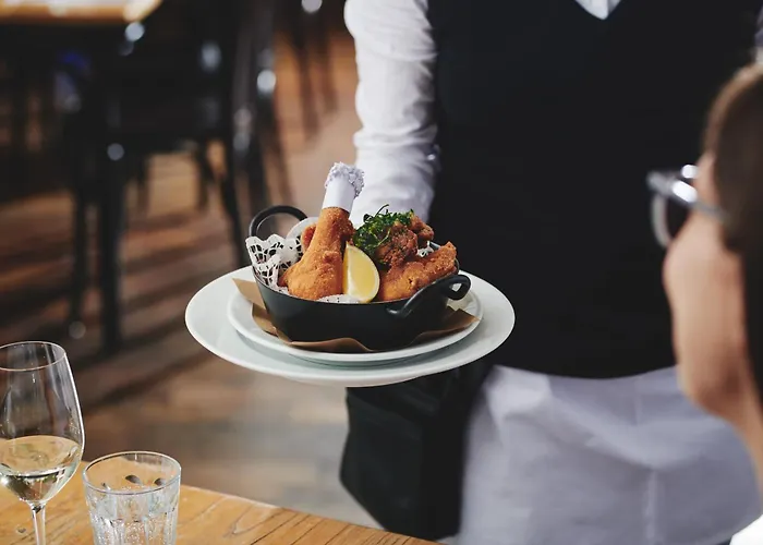 Ξενοδοχείο Weitzer - Centre Of 4*